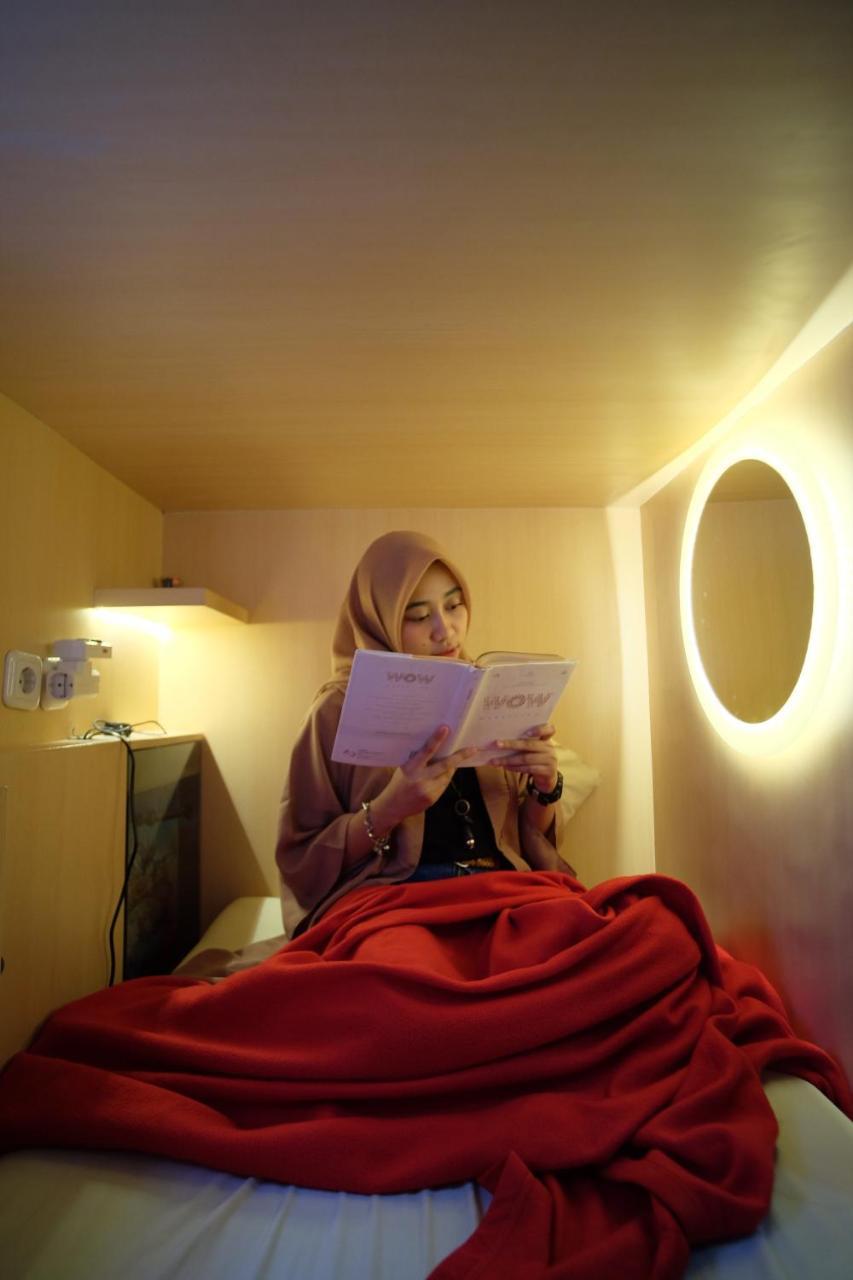 Hotel kapsul Inap At Capsule 2*
